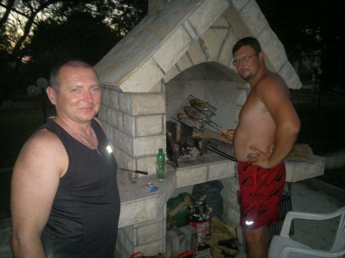 Apartmani Korenika Brodarica  Buitenkant foto